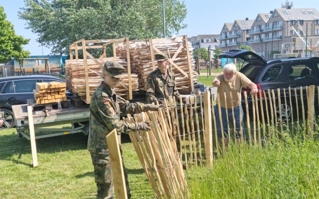 Startpunkt für Artenschutzpfad wurde aufgebaut – Marine packt an!